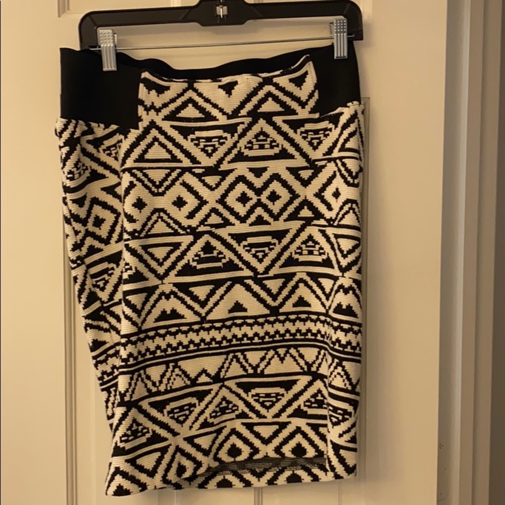 A pea in the pod maternity skirt